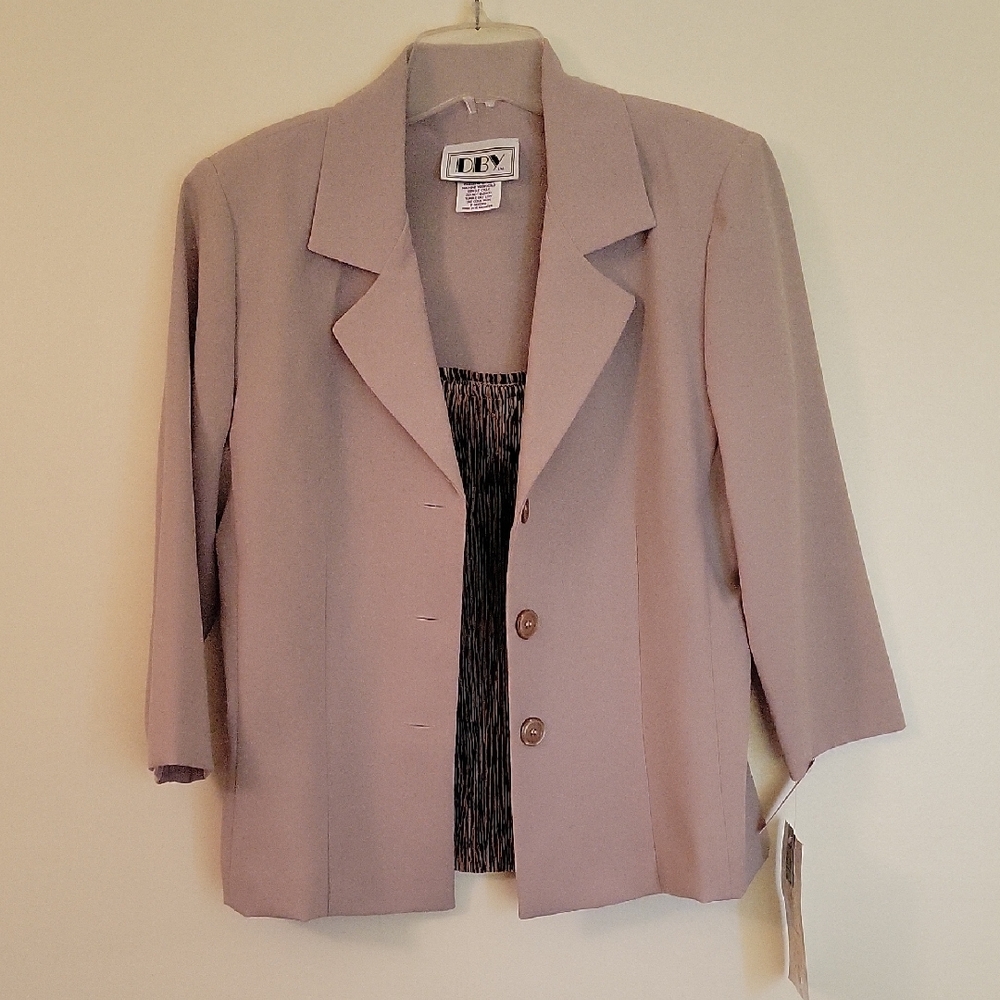 Elegant Vintage Beige Skirt Set
